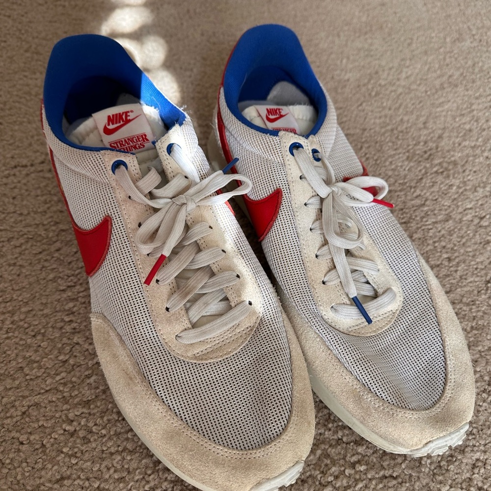 Nike Men's size 12 stranger things tailwind sneakers